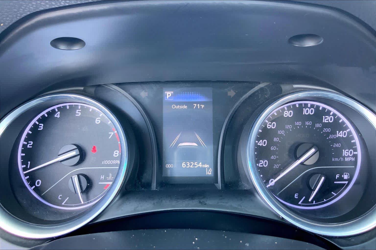 Used 2018 Toyota Camry SE w/ Moonroof Package FWD image 25