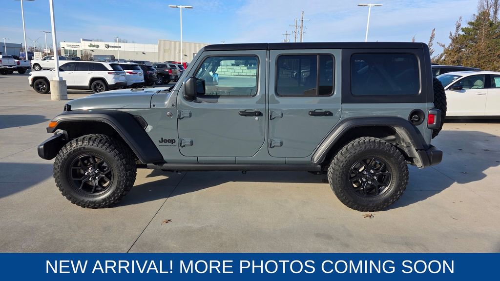 Used 2025 Jeep Wrangler Willys image 2
