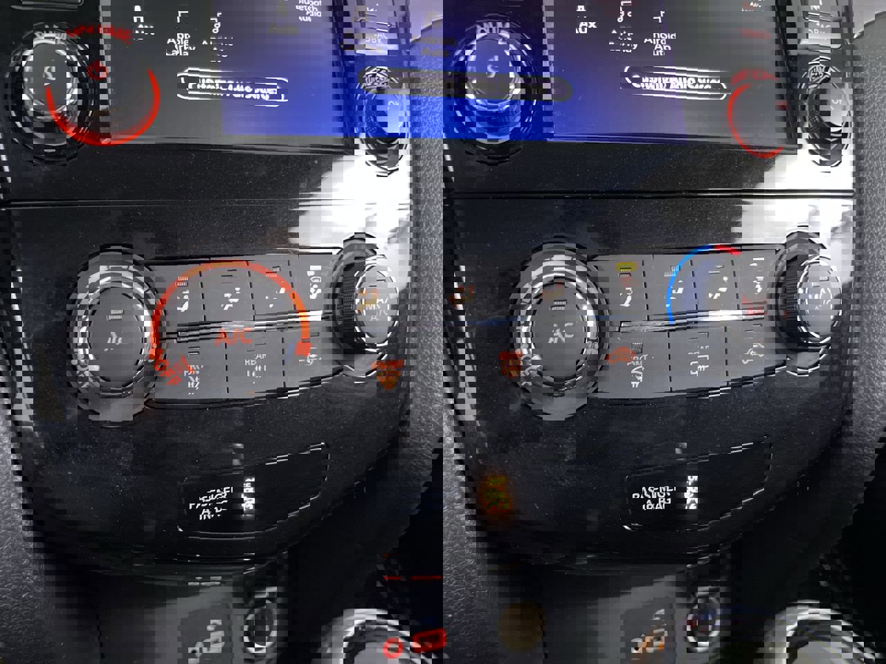 Used 2020 Nissan Rogue Sport S image 16