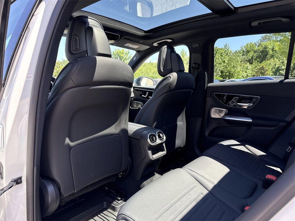 New 2025 Mercedes-Benz GLC 350e 4MATIC image 13