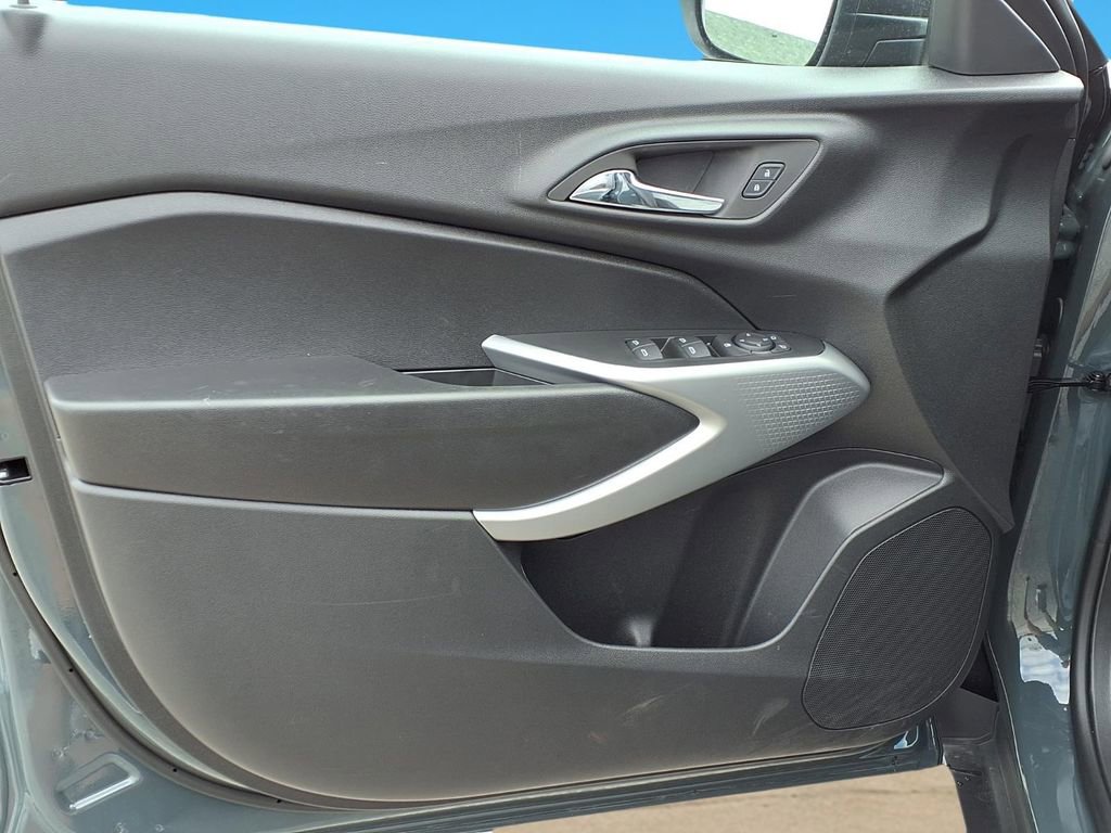 Used 2026 Chevrolet Trax LS FWD image 20