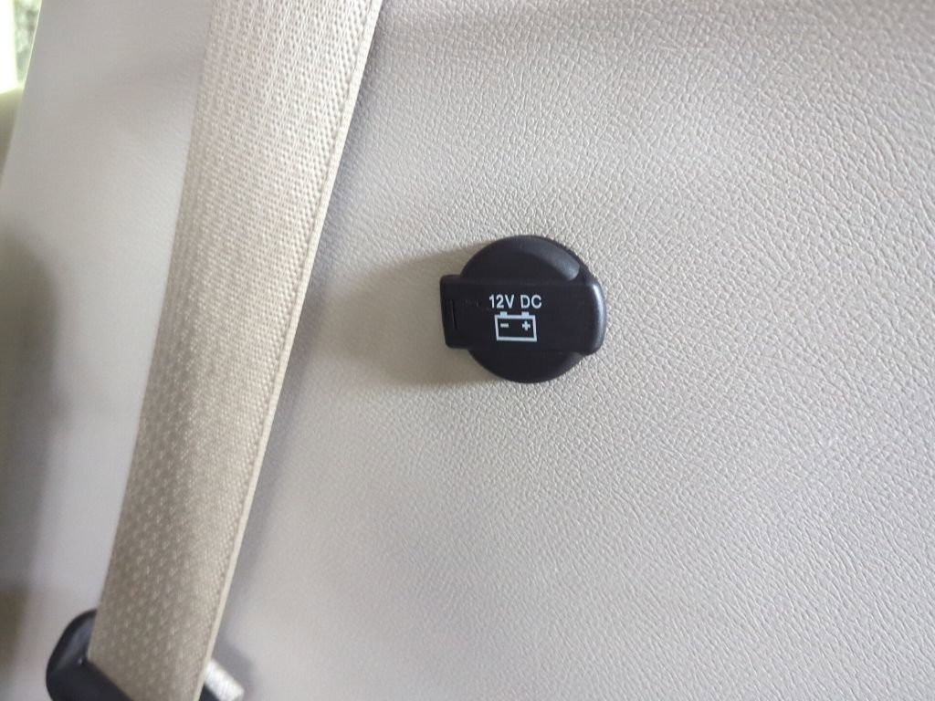 Used 2024 Chrysler Pacifica Touring-L image 40