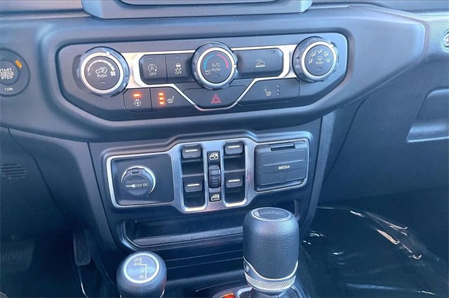 Used 2021 Jeep Gladiator Willys image 33