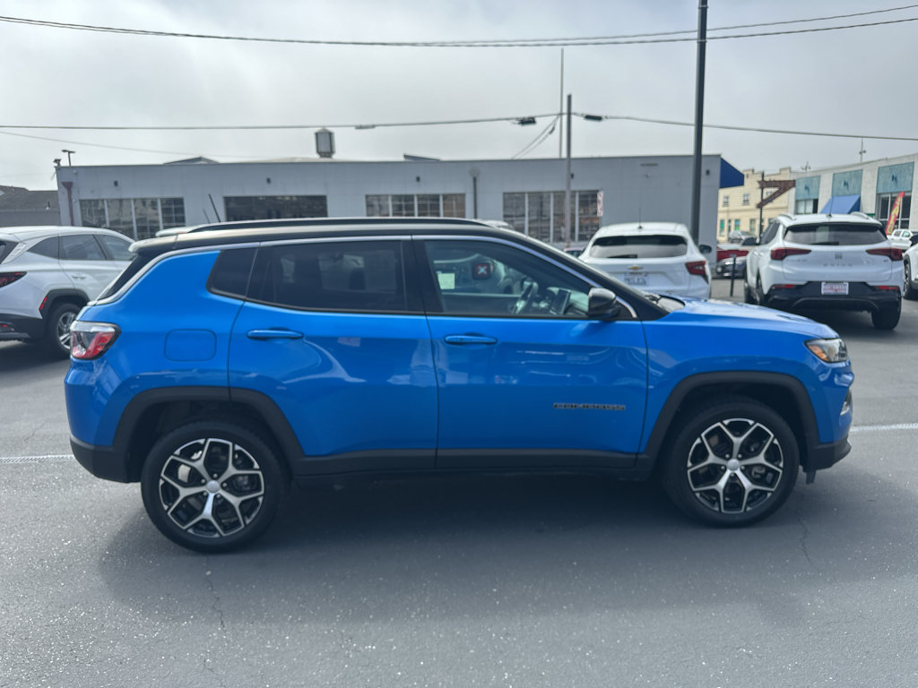 Used 2024 Jeep Compass Limited AWD/4WD image 6