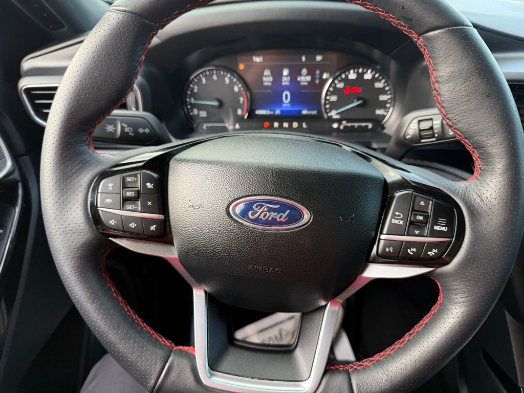 Certified 2024 Ford Explorer ST-Line w/ Class IV Trailer Tow Package AWD/4WD image 29