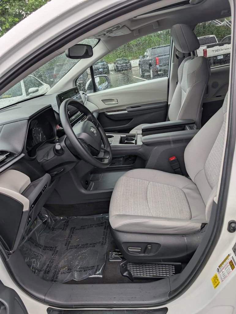 Certified 2024 Toyota Sienna LE w/ LE Plus Package AWD/4WD image 13