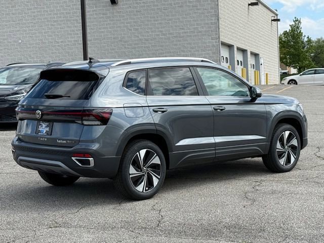 New 2025 Volkswagen Taos SE image 4