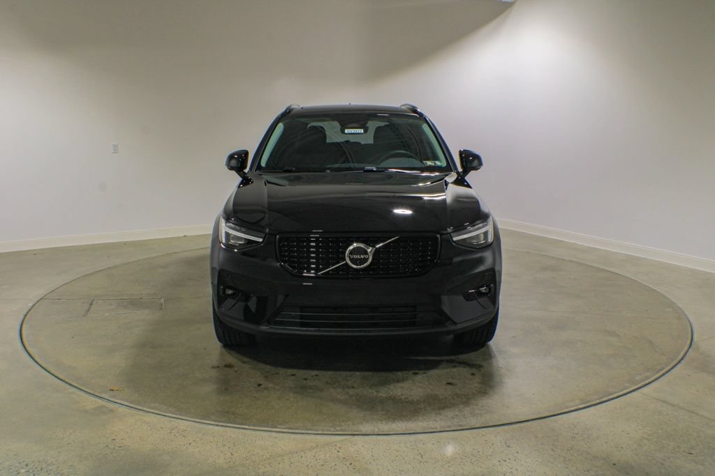 New 2026 Volvo XC40 B5 Plus w/ Protection Package Premier AWD/4WD image 8