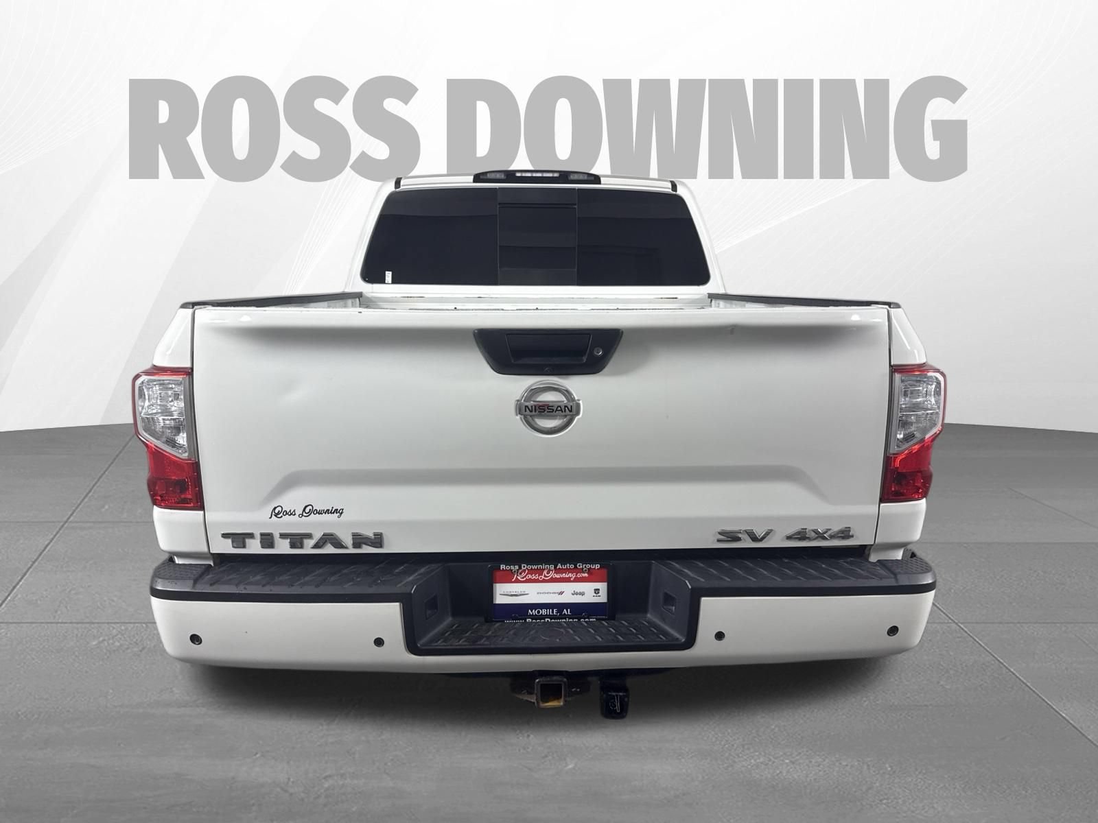 Used 2021 Nissan Titan SV w/ Off Road Protection Package AWD/4WD image 5
