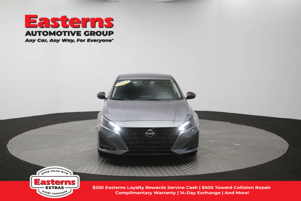 Used 2025 Nissan Altima 2.5 SV FWD image 52