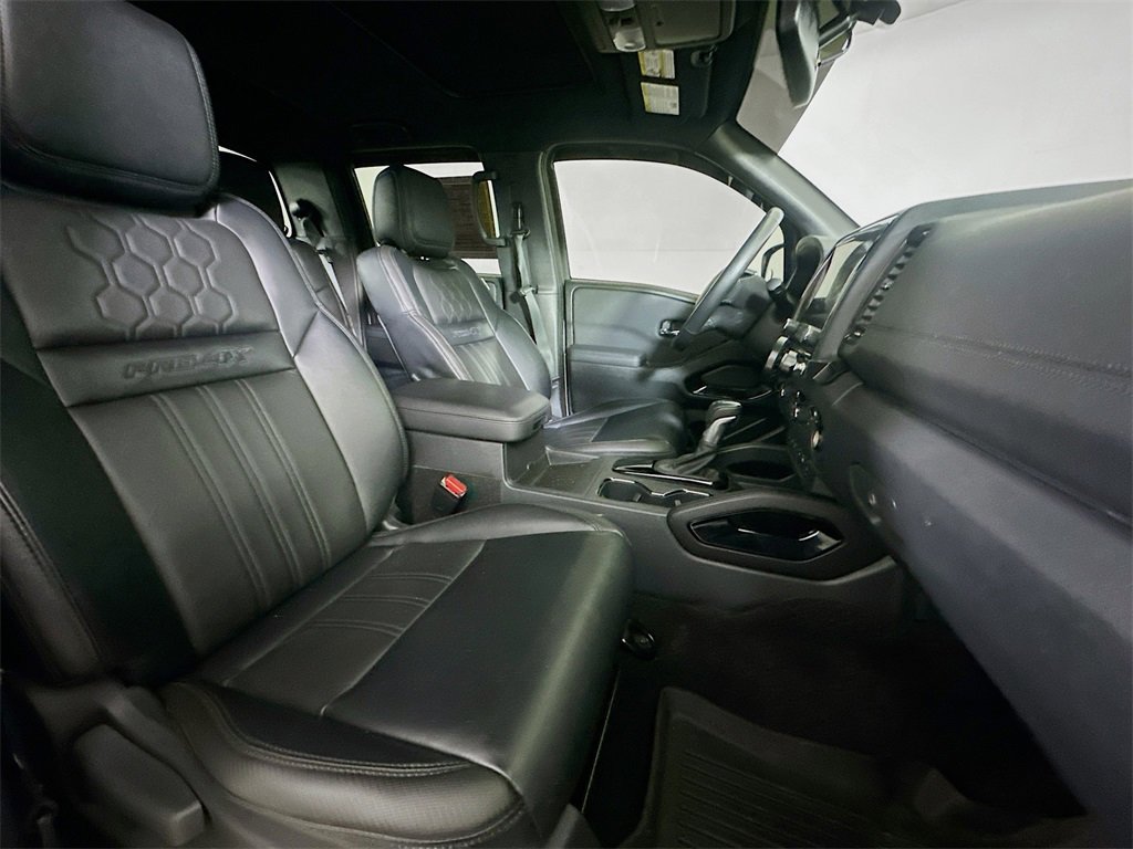 Used 2022 Nissan Frontier PRO-4X w/ Pro-4X Premium Package image 12