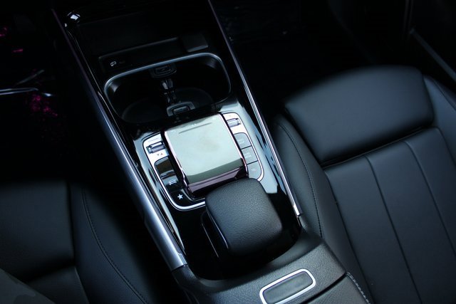 Used 2020 Mercedes-Benz GLB 250 image 19