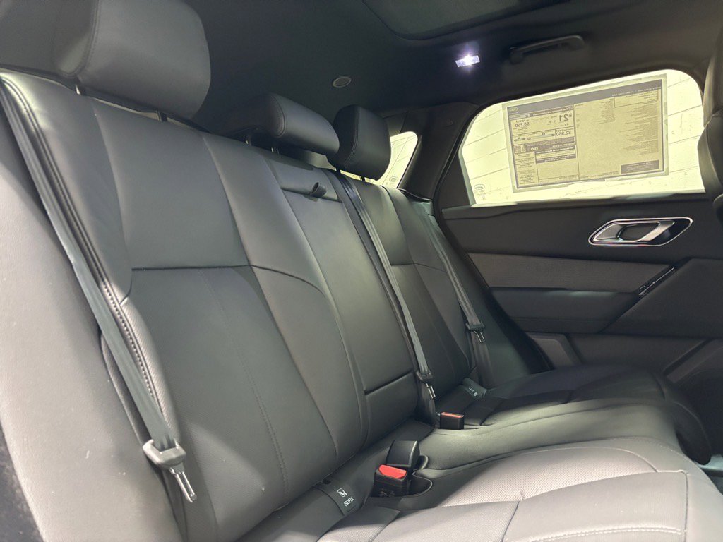 New 2026 Land Rover Range Rover Velar Dynamic SE image 38