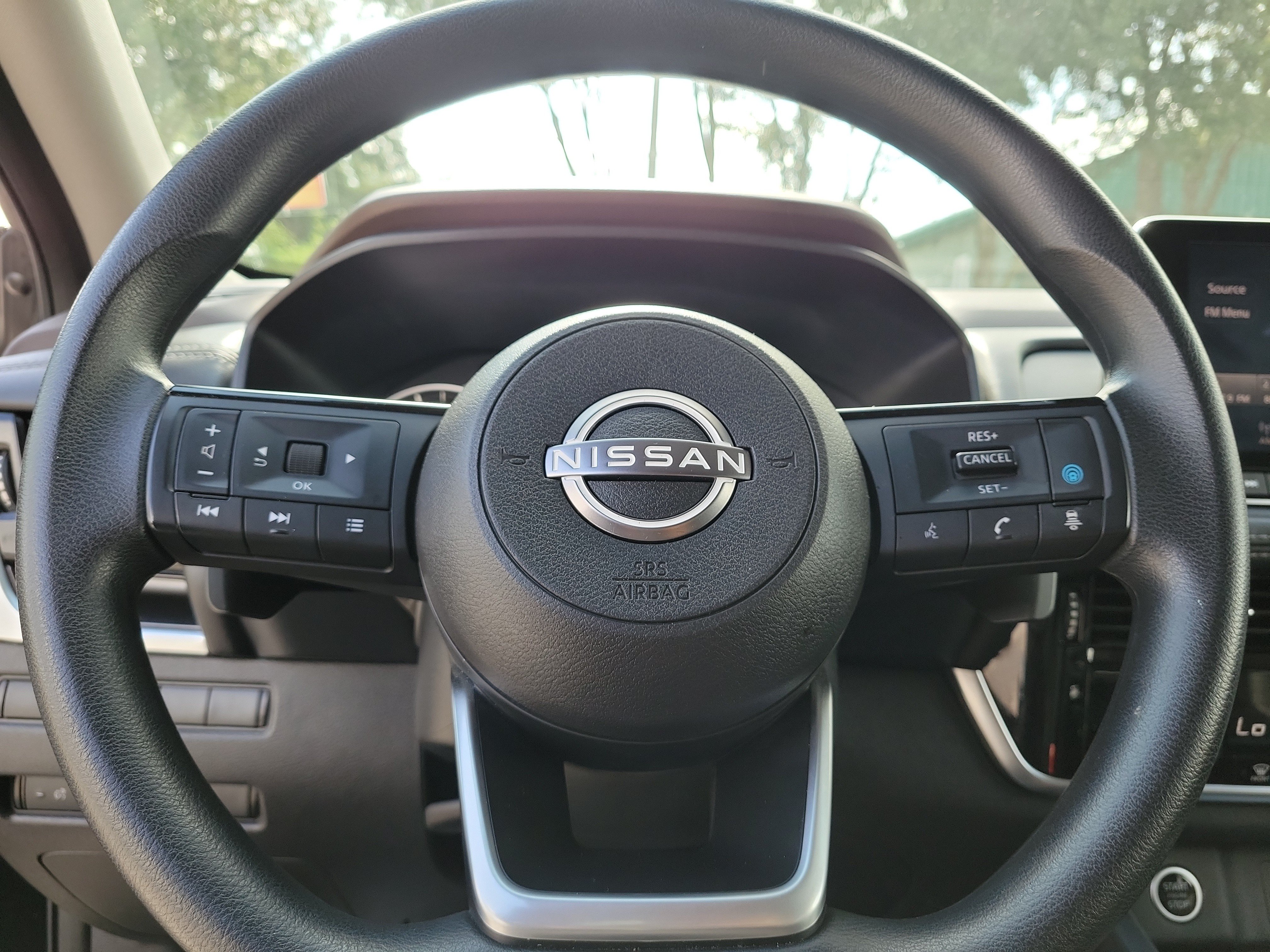 Certified 2023 Nissan Rogue SV FWD image 22