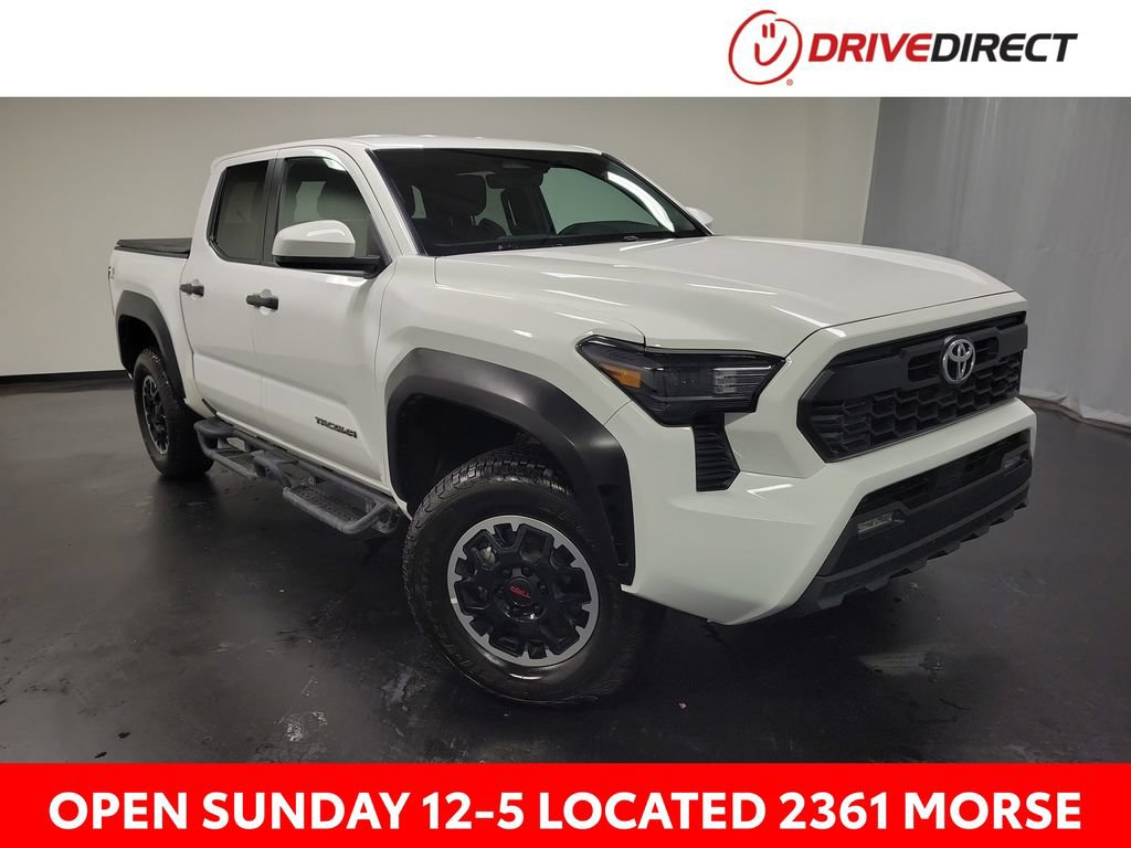 Used 2025 Toyota Tacoma TRD Off-Road AWD/4WD image 1