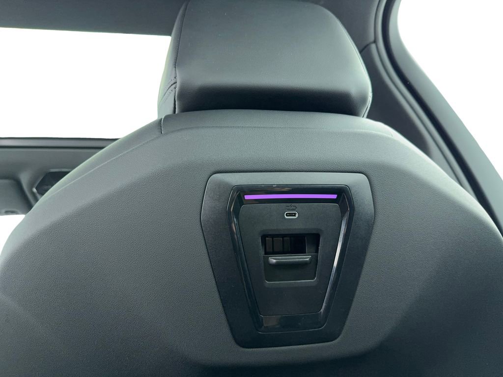 Used 2025 BMW 530i RWD image 35