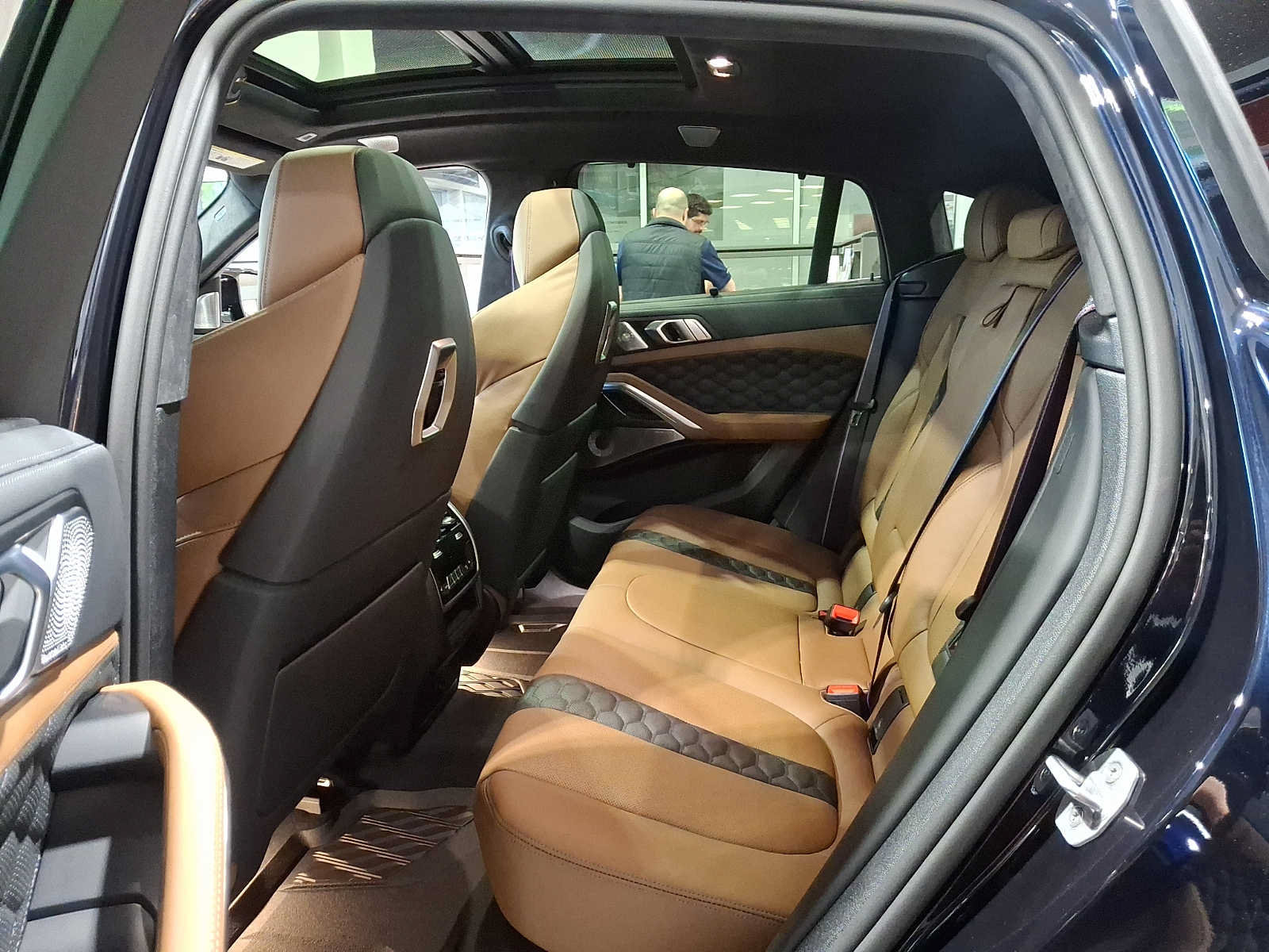 New 2027 BMW X6 M Competition w/ Executive Package AWD/4WD image 5