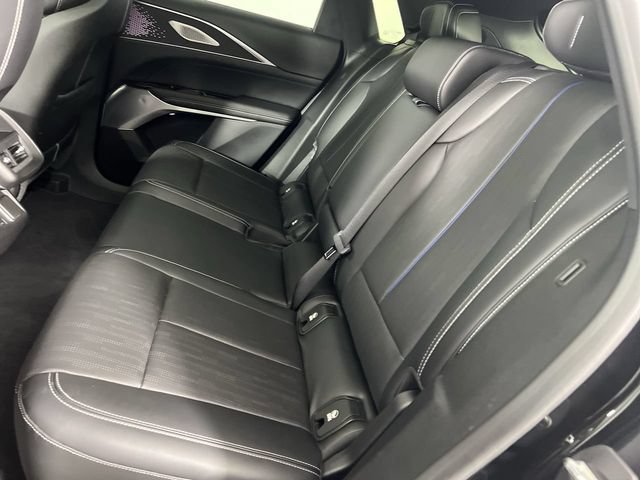 Used 2023 Cadillac Lyriq 2WD image 26