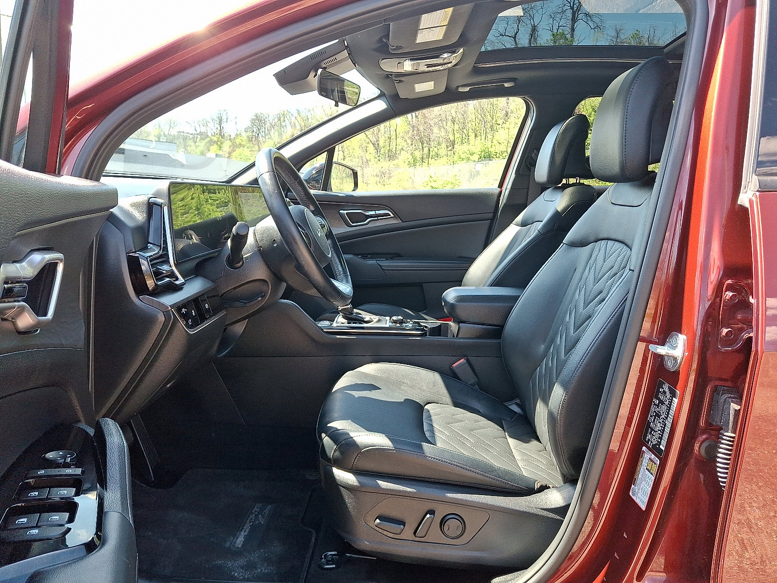 Used 2023 Kia Sportage X-Line w/ X-Line Premium Package AWD/4WD image 13