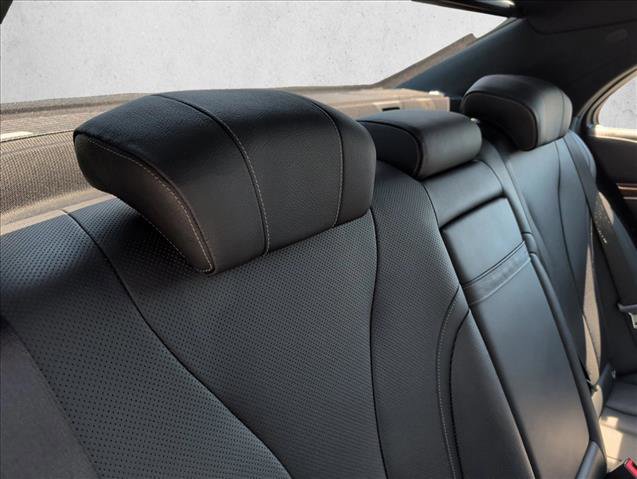 Used 2014 Mercedes-Benz S 550 Sedan image 21