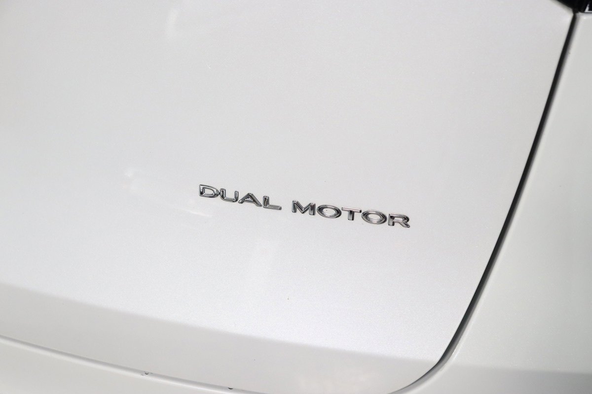 Used 2023 Tesla Model Y Long Range image 14