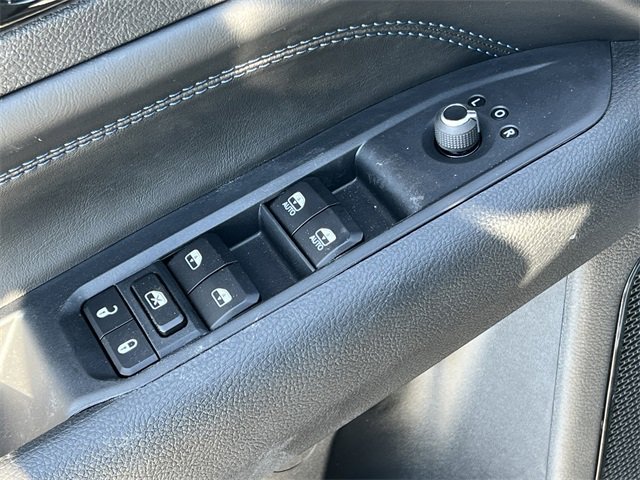 New 2026 Jeep Compass Latitude image 13