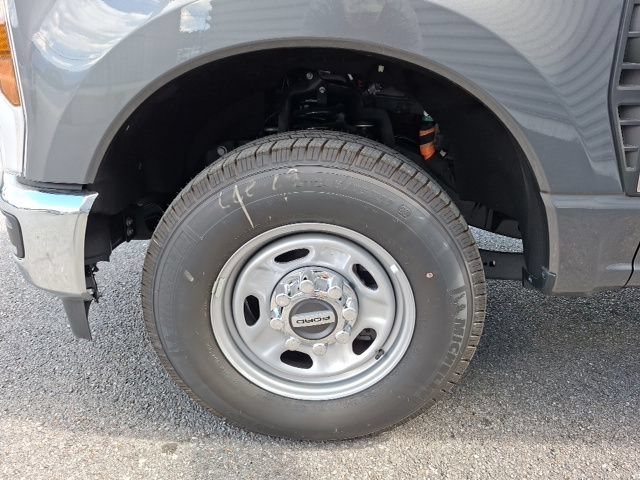 Used 2025 Ford F250 XL RWD image 10