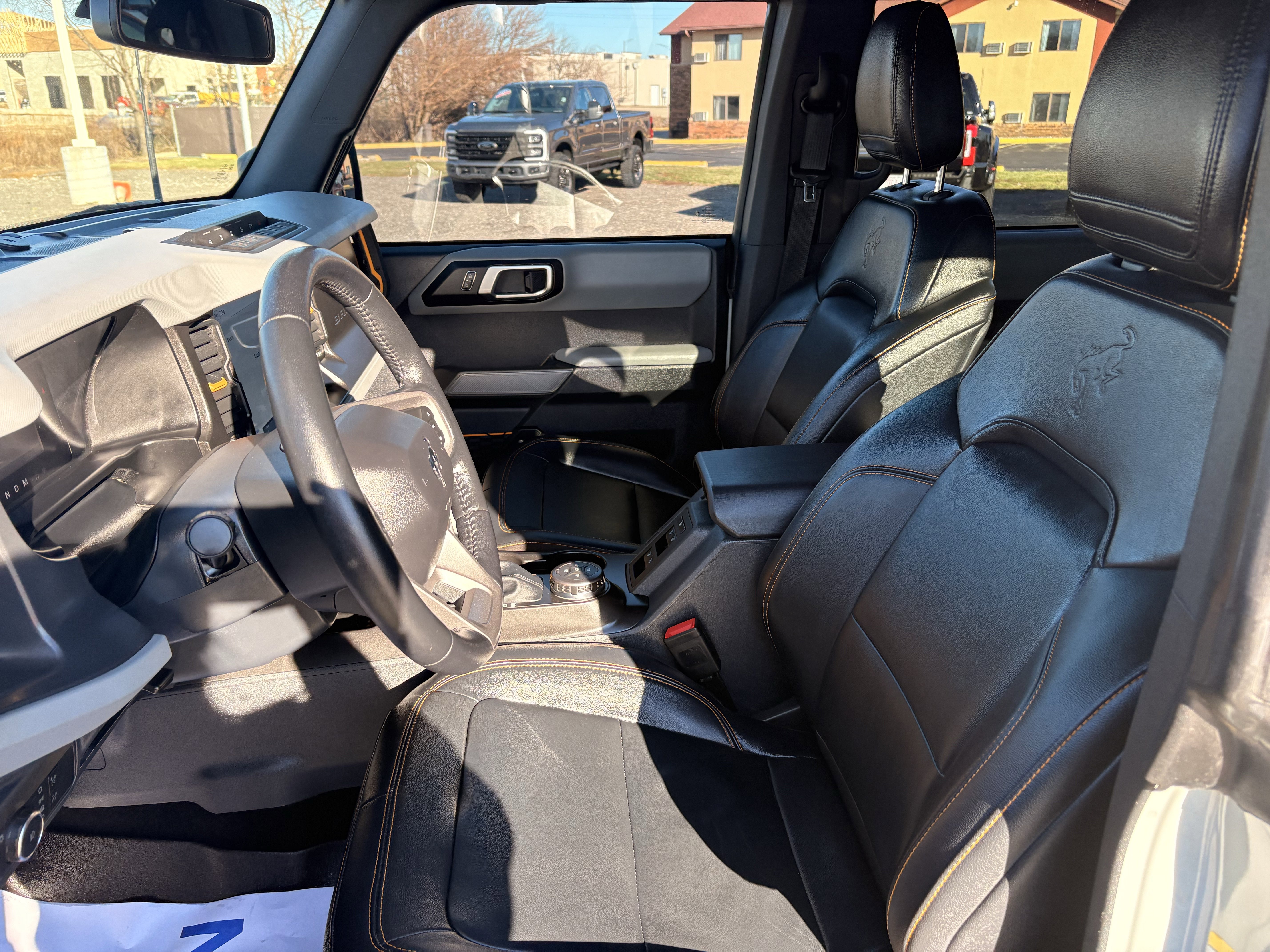 Used 2022 Ford Bronco Badlands image 11