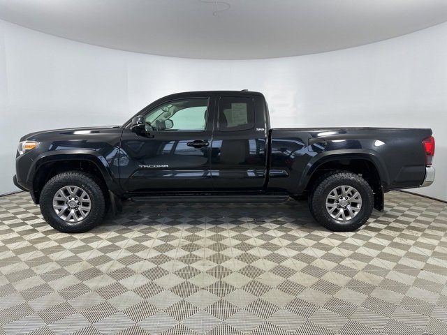 Used 2018 Toyota Tacoma SR5 image 4