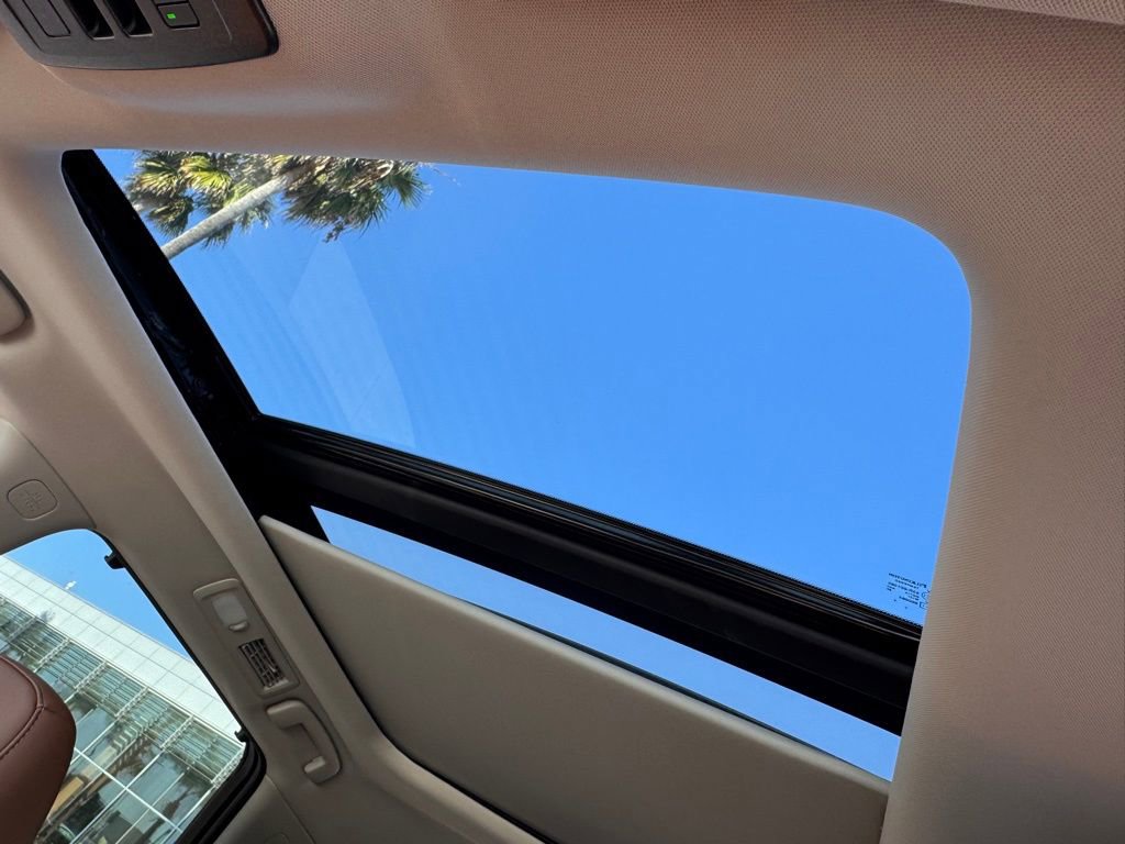 New 2025 Nissan Pathfinder Platinum image 11