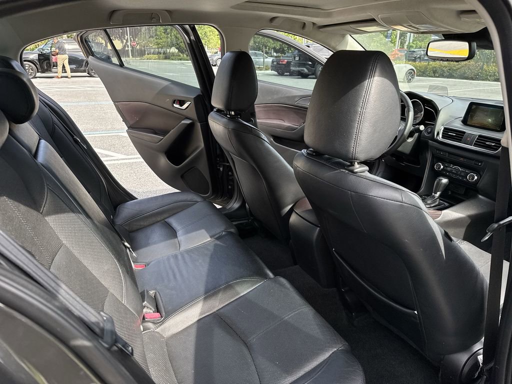 Used 2017 MAZDA MAZDA3 Grand Touring w/ Premium Equipment Package image 33