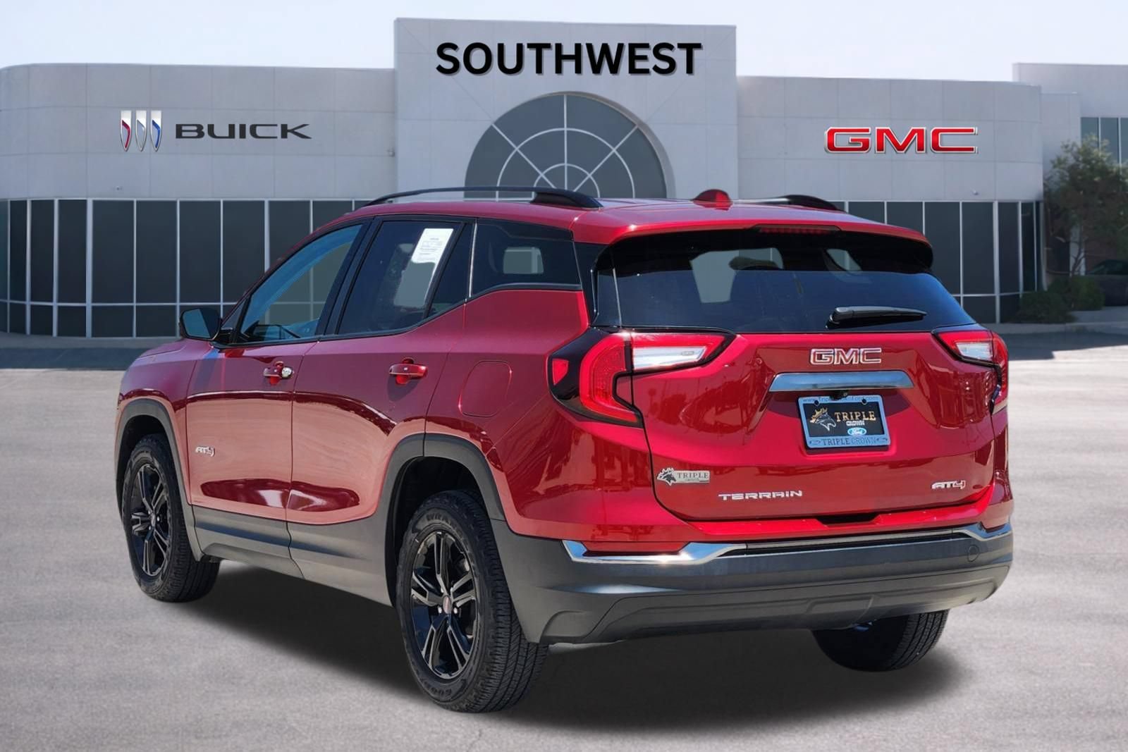 Used 2023 GMC Terrain AT4 w/ LPO, Cargo Package AWD/4WD image 4