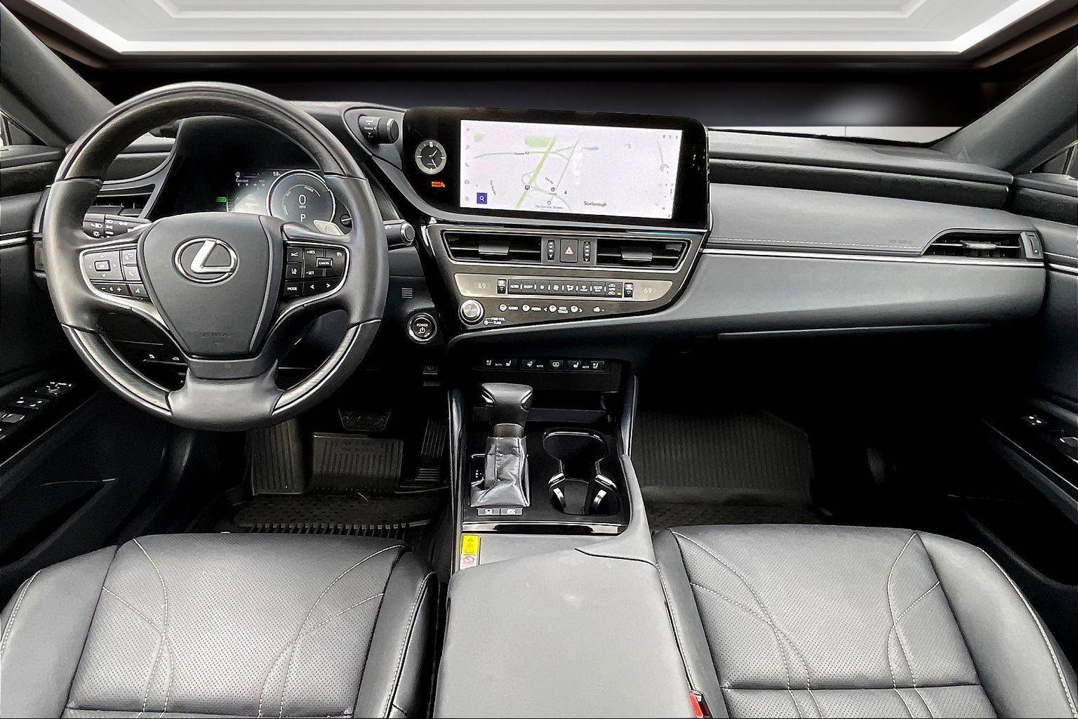 Used 2025 Lexus ES 300h w/ Luxury Package image 15
