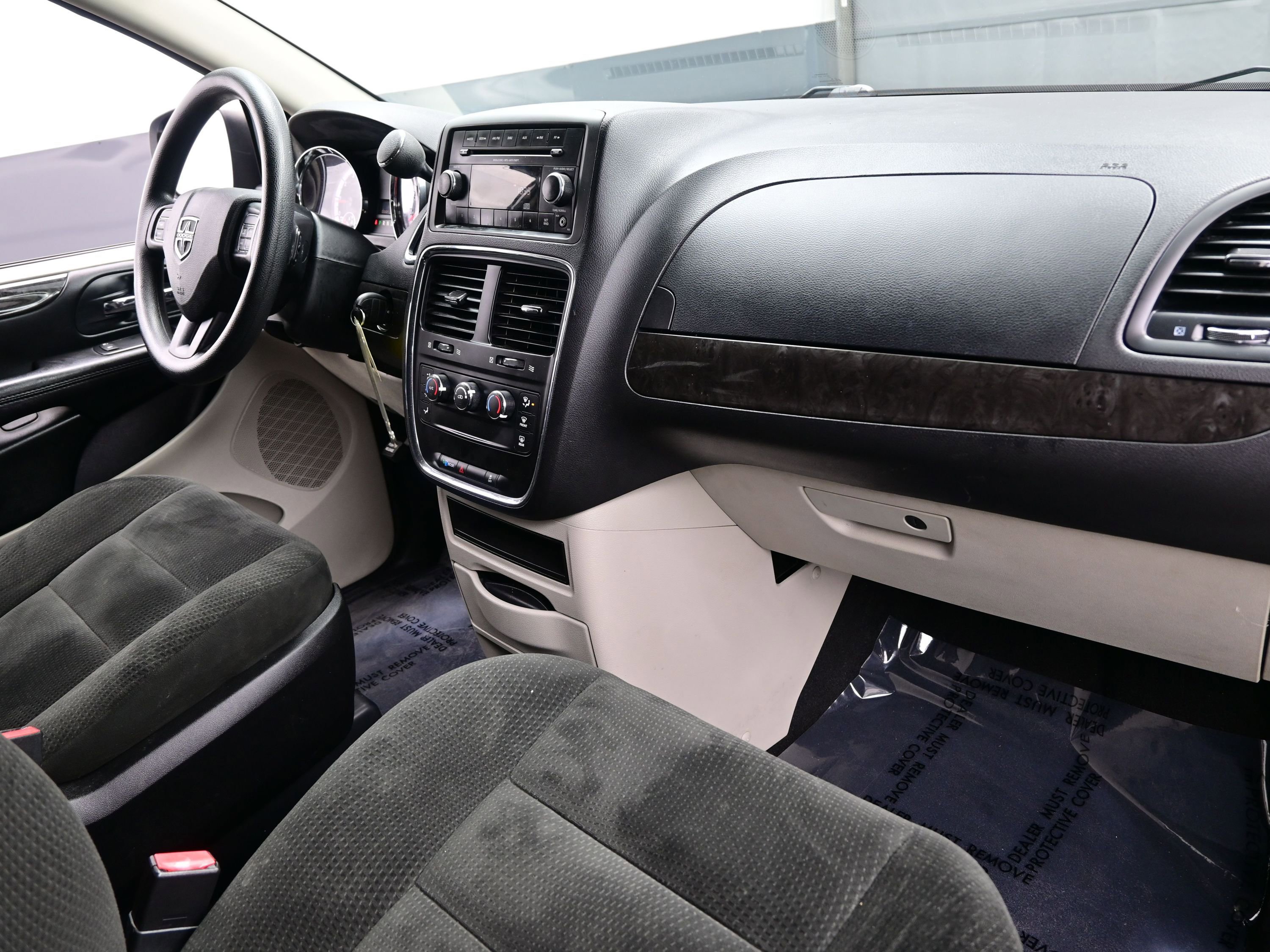 Used 2016 Dodge Grand Caravan American Value Package image 13