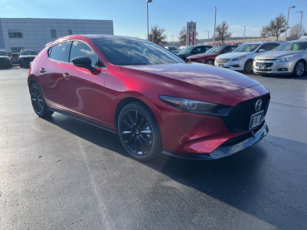 Certified 2025 MAZDA MAZDA3 Hatchback w/Premium Plus Pkg image 5