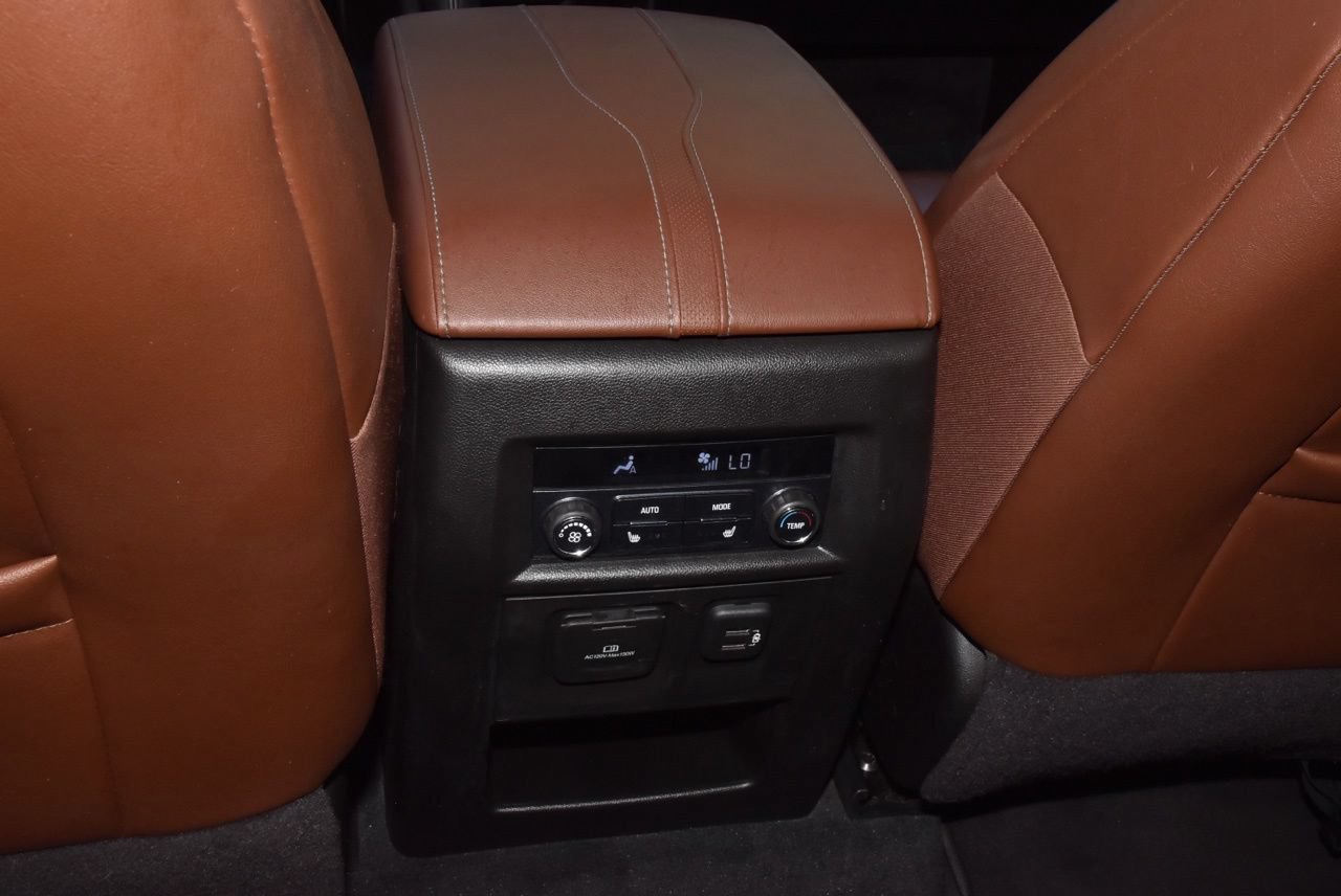 Used 2019 Chevrolet Traverse High Country AWD/4WD image 19