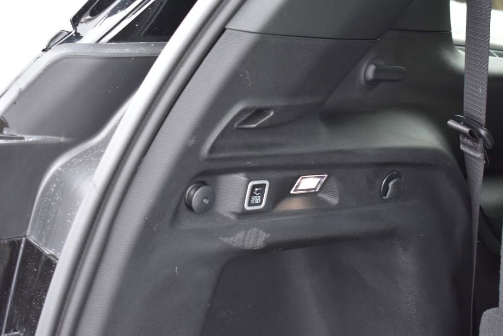 Certified 2024 Jeep Grand Cherokee L Limited w/ Luxury Tech Group II image 36