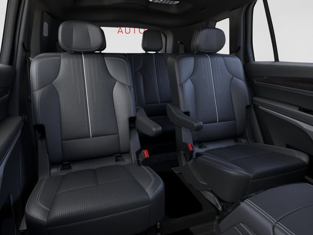 New 2026 Cadillac Vistiq Sport w/ LPO, Floor Liner Package AWD/4WD image 17