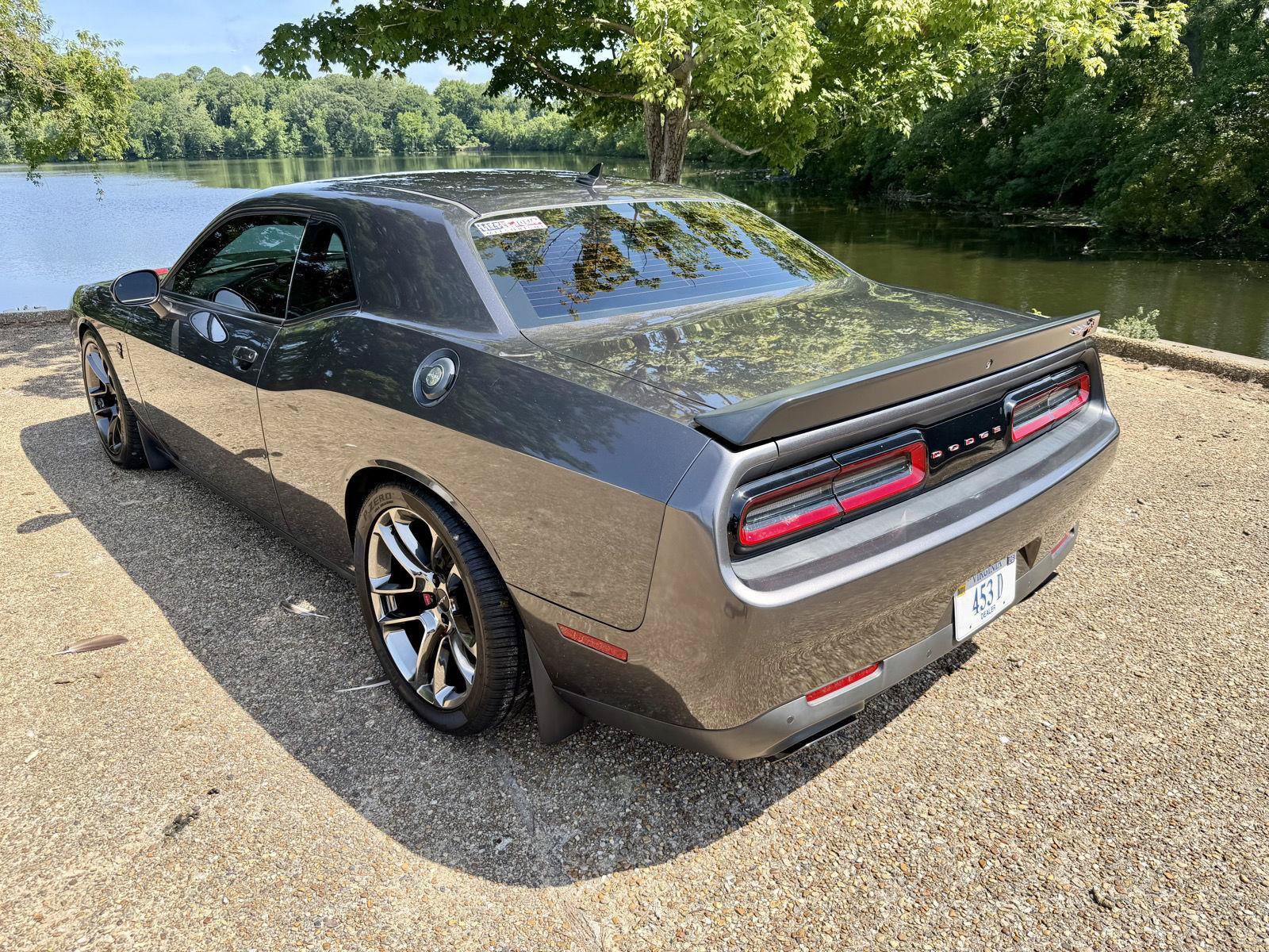 Used 2017 Dodge Challenger SRT Hellcat RWD image 9