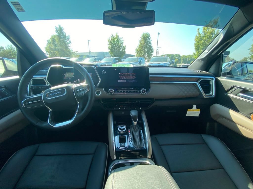 Used 2026 GMC Canyon Denali AWD/4WD image 29
