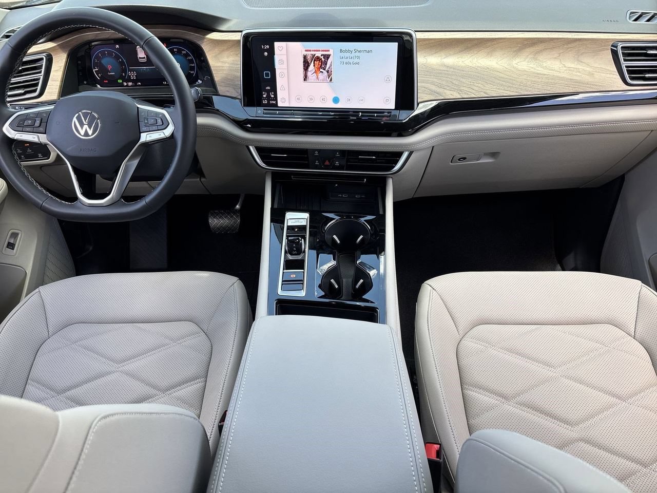 New 2026 Volkswagen Atlas SE FWD image 11