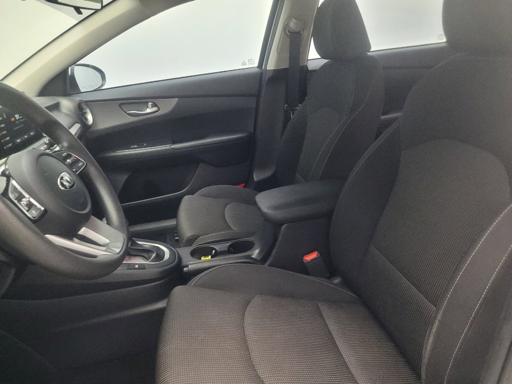 Used 2019 Kia Forte LXS FWD image 17