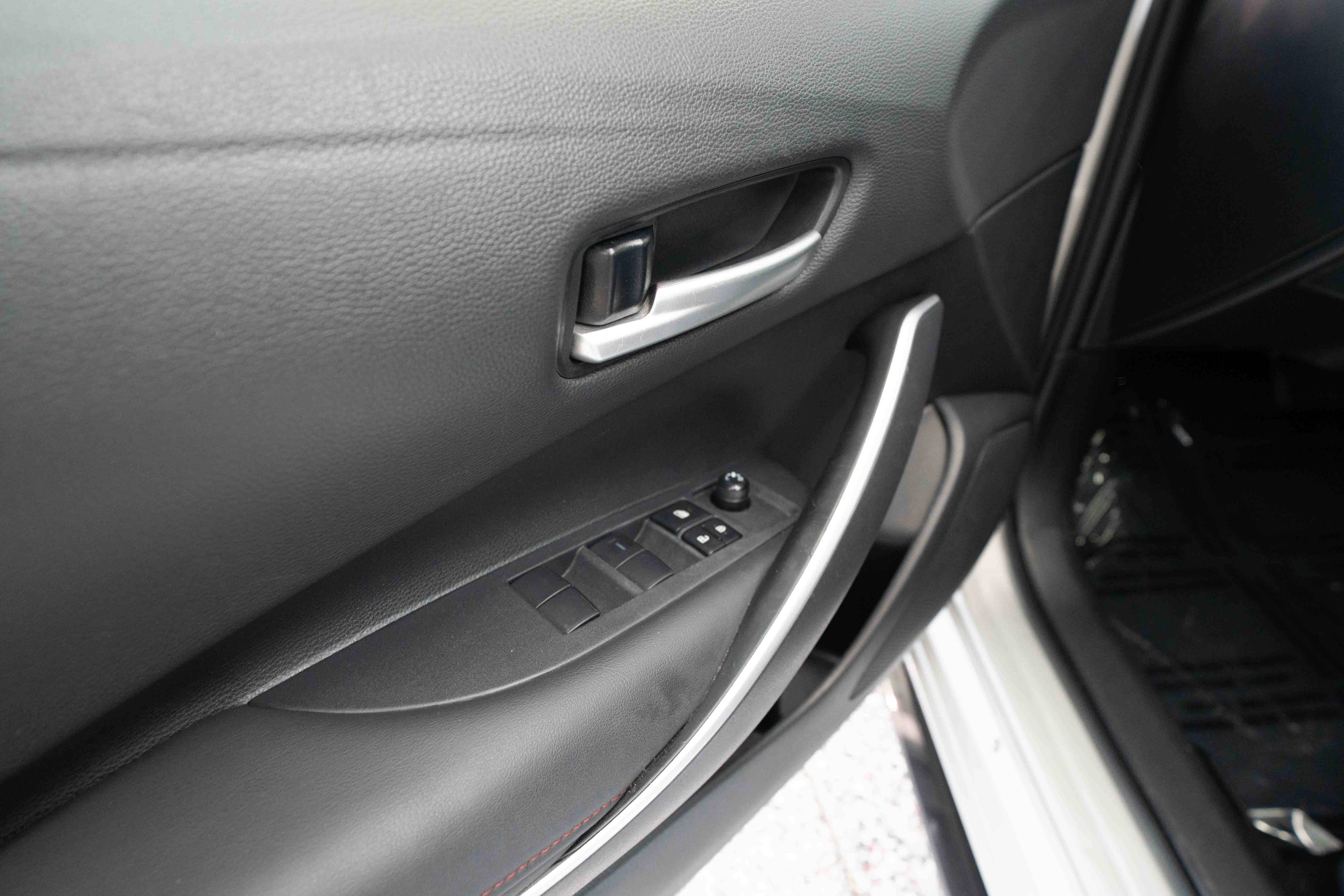 Used 2024 Toyota Corolla SE FWD image 7