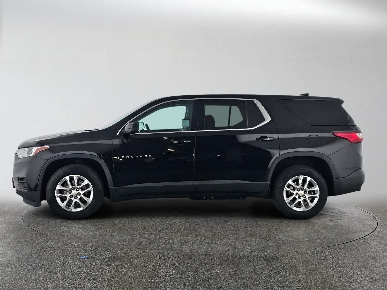 Used 2021 Chevrolet Traverse LS w/ LPO, Cargo Package FWD image 6
