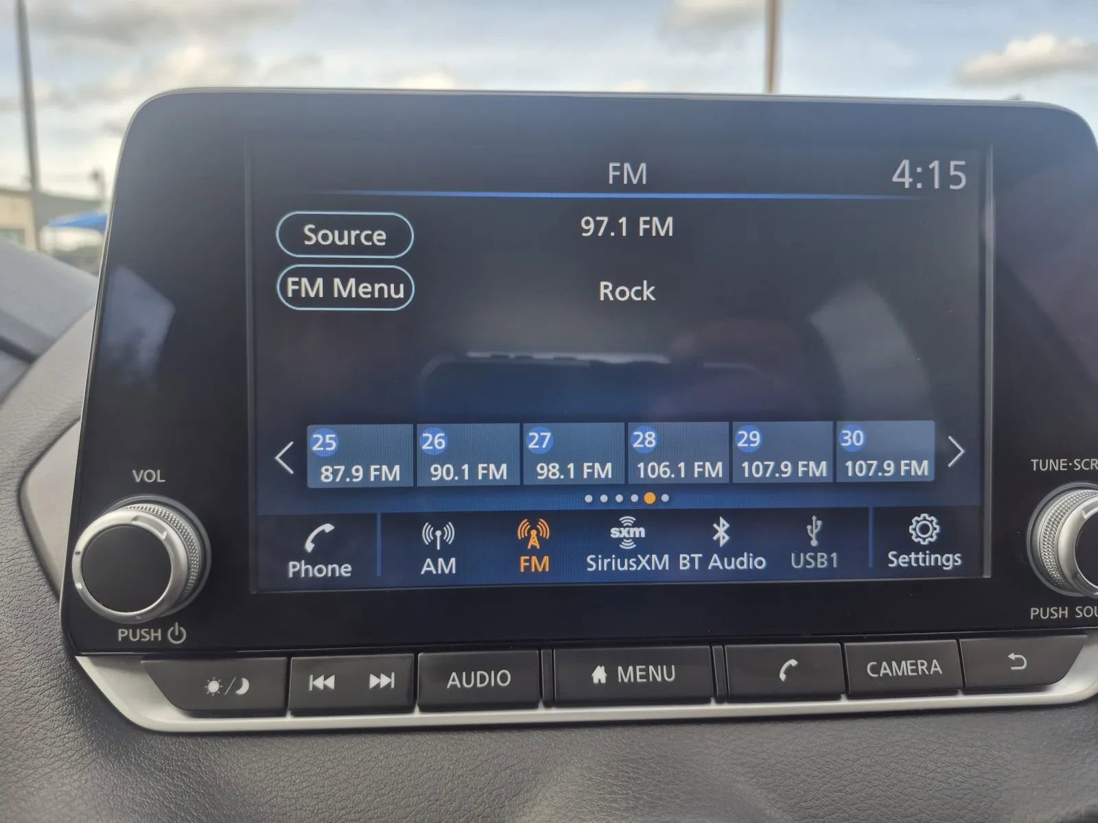 Used 2024 Nissan Sentra SV FWD image 26