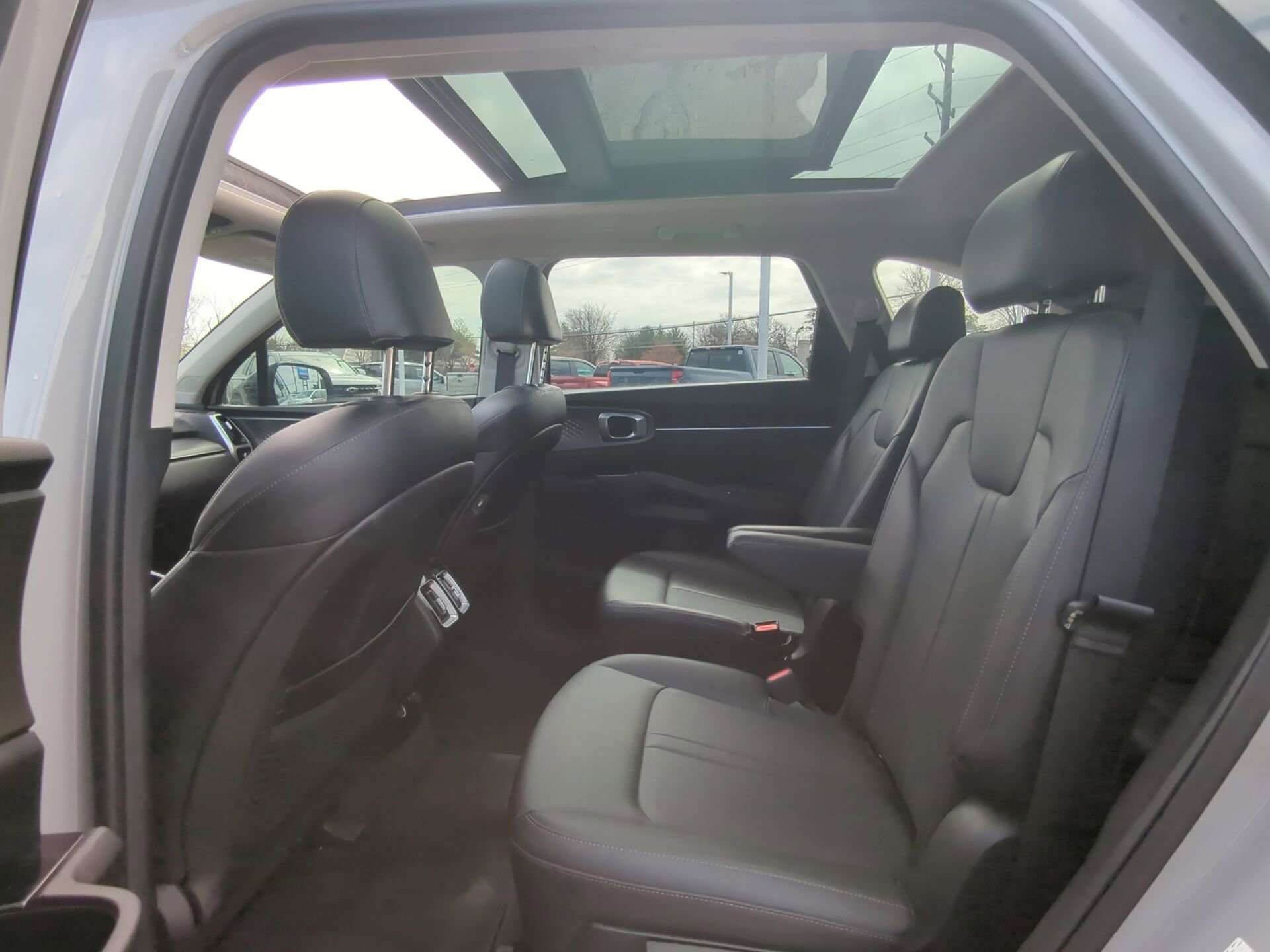 Used 2022 Kia Sorento SX image 10
