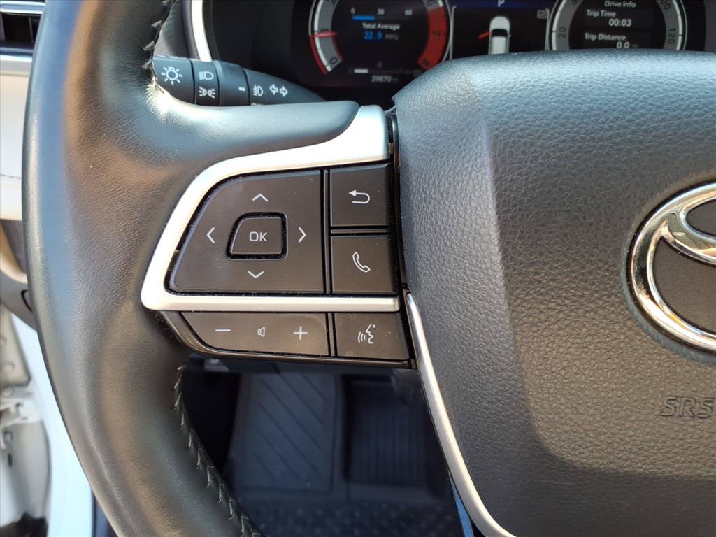Used 2023 Toyota Highlander Platinum AWD/4WD image 30