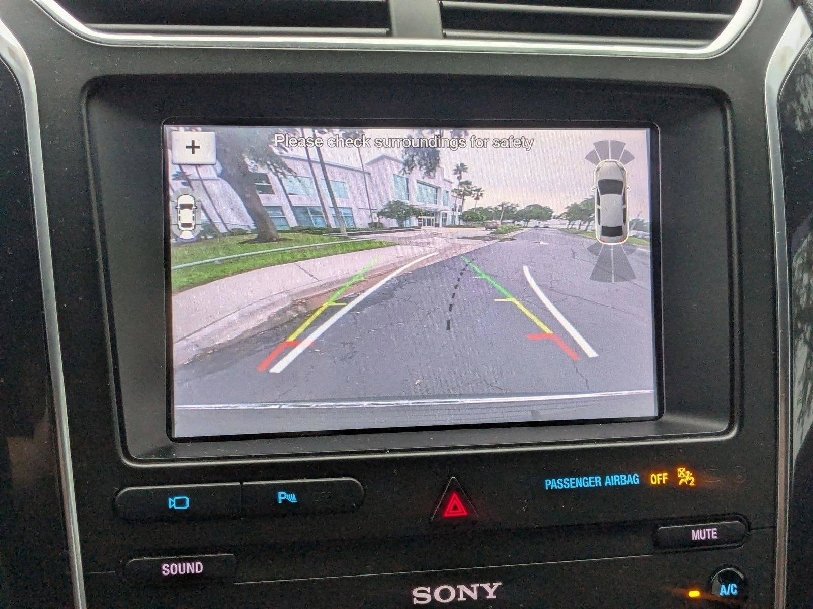 Used 2019 Ford Explorer Limited w/ Class III Trailer Tow Package FWD image 10