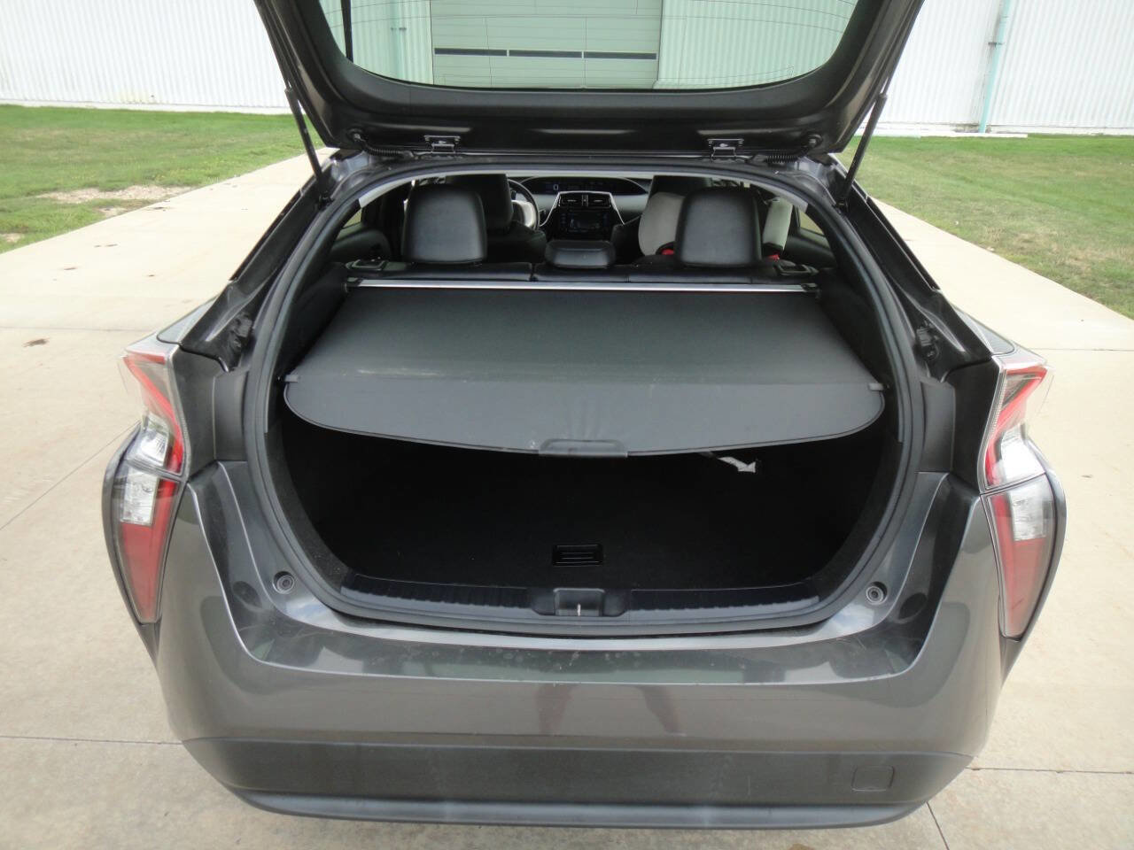 Used 2017 Toyota Prius Four Touring image 27