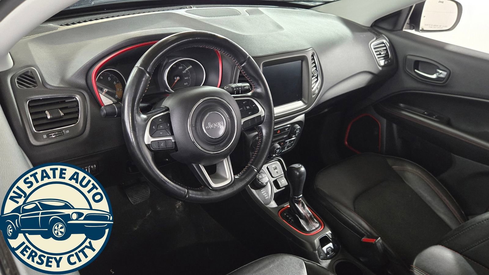 Used 2020 Jeep Compass Trailhawk AWD/4WD image 9